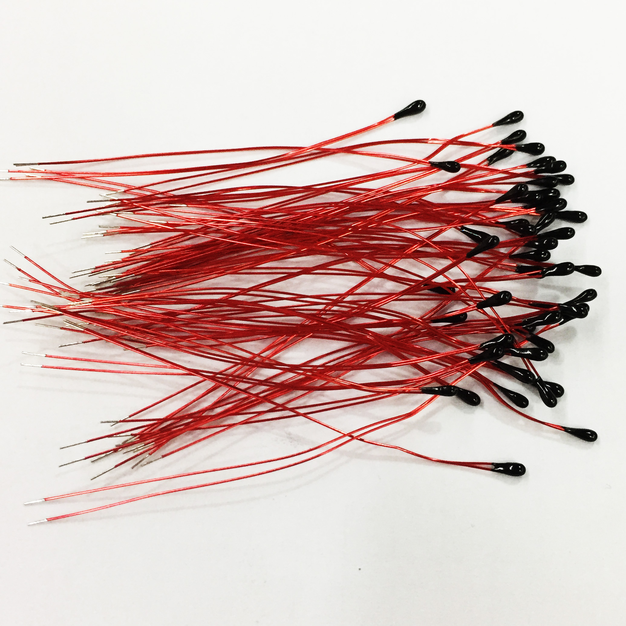 应用移动电源（充电宝）行业的漆包线NTC热敏电阻