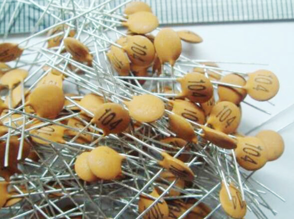 瓷片电容104表示什么意思？